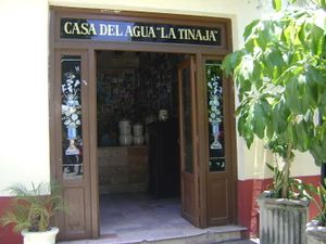 Casa del agua La Tinaja.jpg