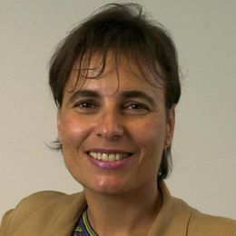 Sivia Naishan.jpg