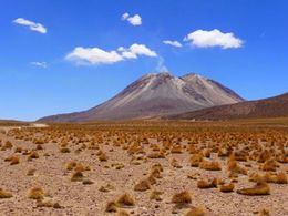 2 Volcán Irruputuncu .jpg